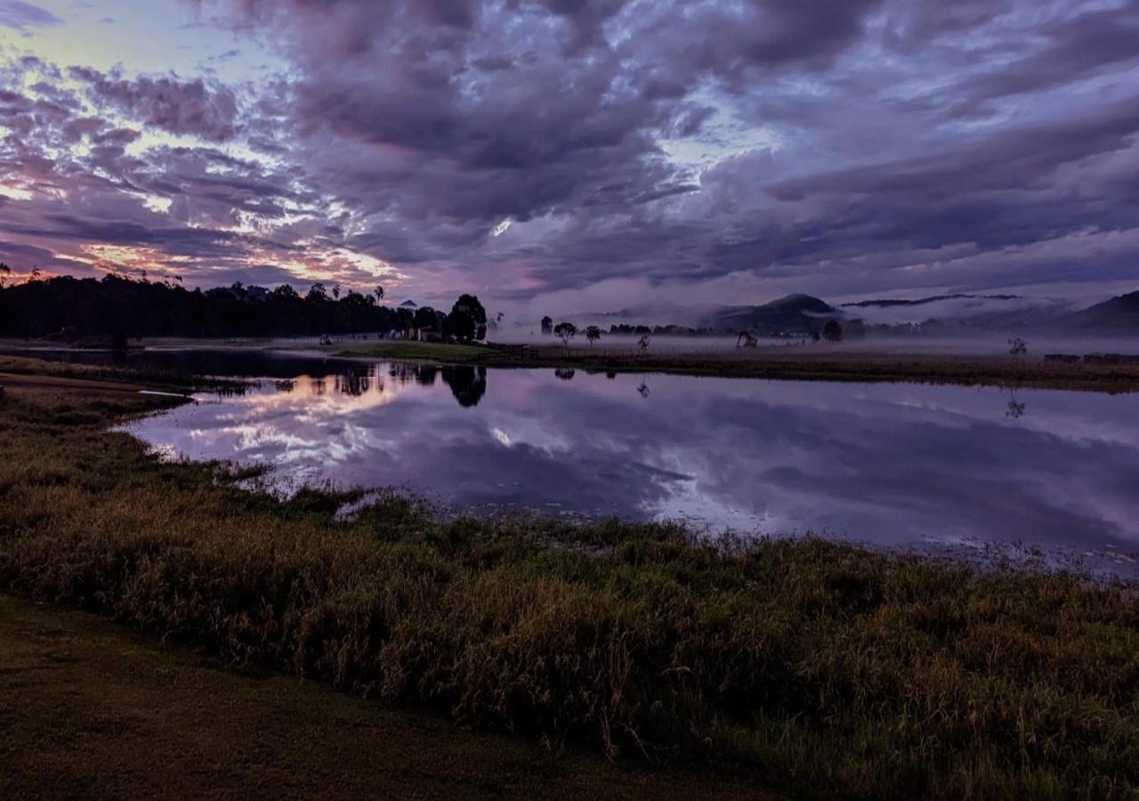 Water View Country Cottage Yandina Creek Kültér fotó